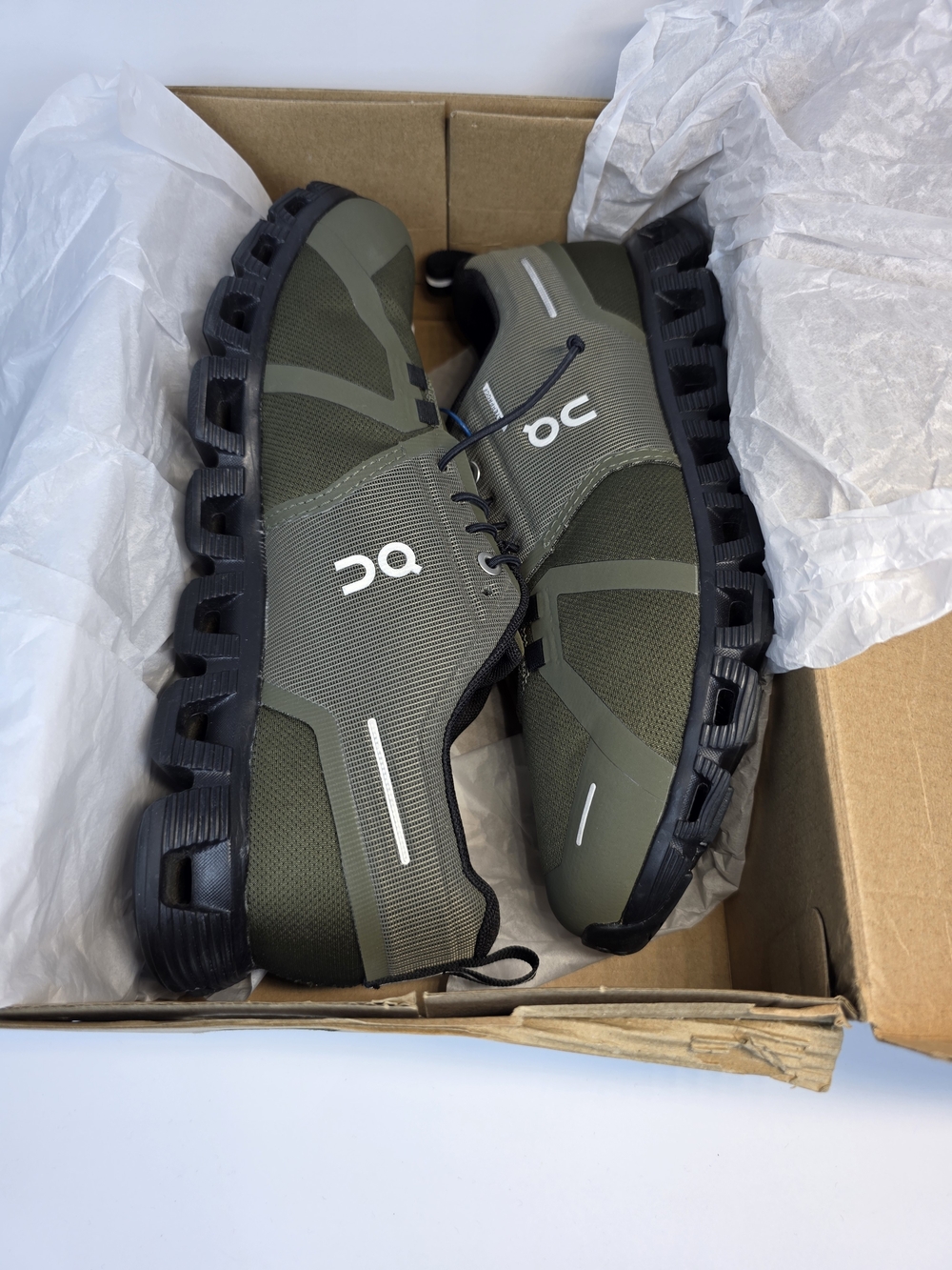 On Running Olive Green and Black Cloudventure Trail Sneakers - Picture 15 of 16